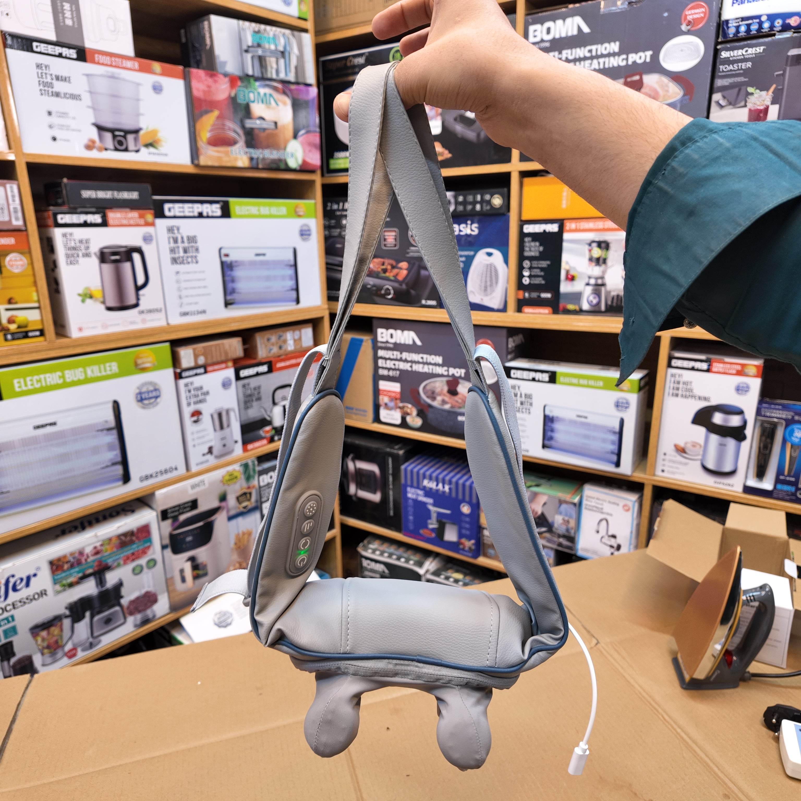 Shoulder and neck massager