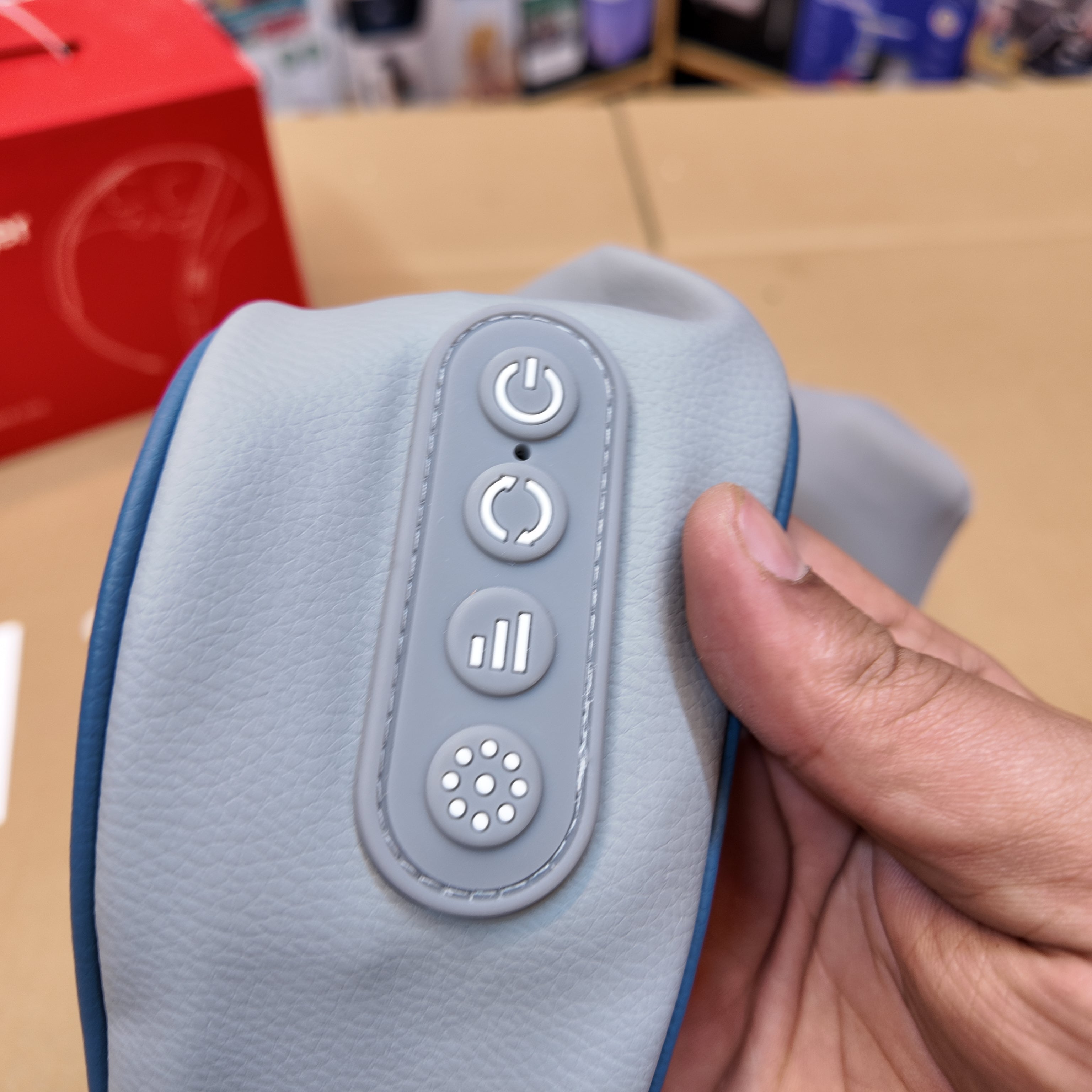 Shoulder and neck massager